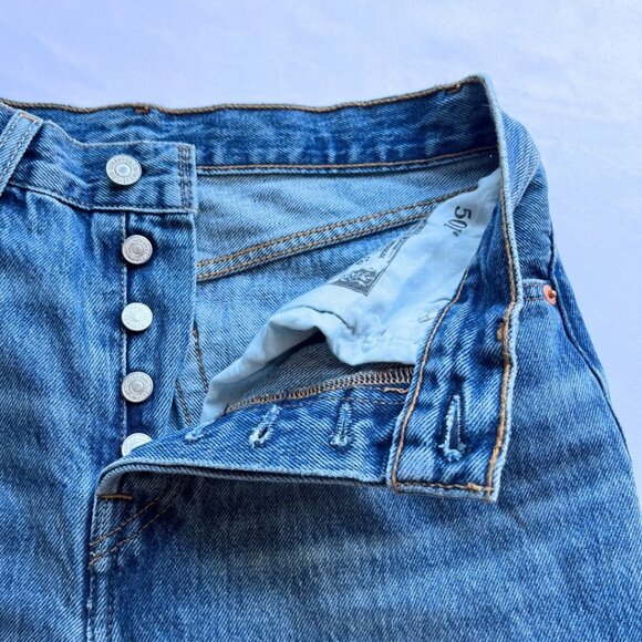 LEVI'S 501 "81 MEDIUM WASH BUTTON FLY STRAIGH LEG JEANS - 27 X 31 - Picture 6 of 12